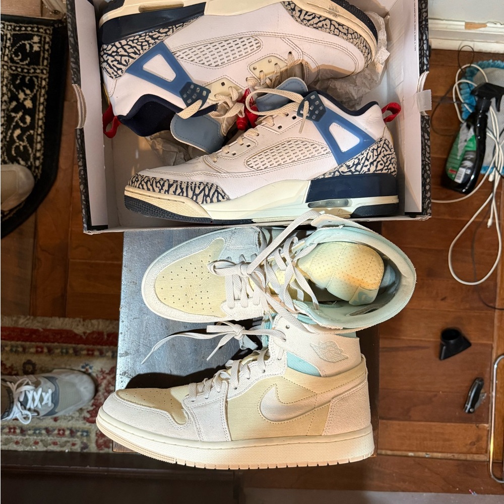 Nike air Jordan . Spikez and a rare color combination of J 1’s